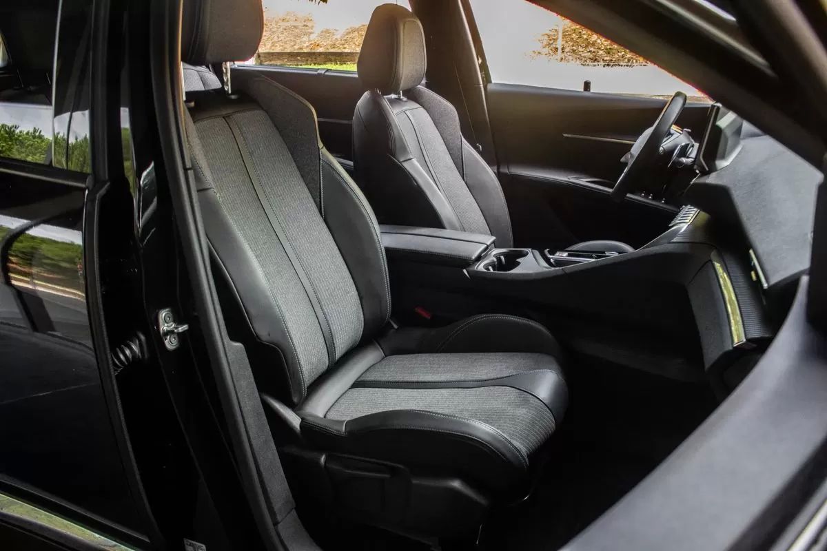 peugeot-5008-2023-gasolina-1199cc