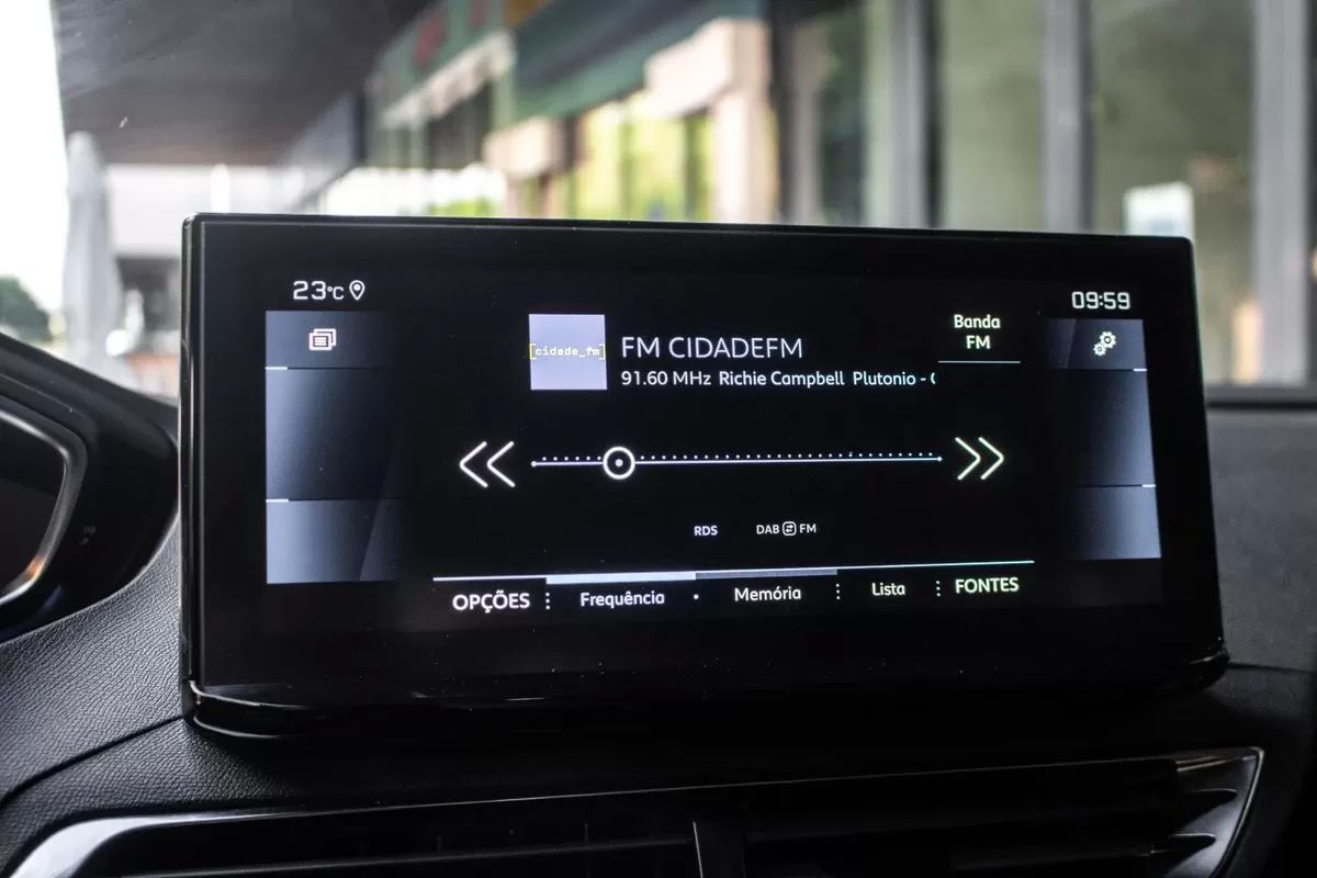 peugeot-5008-2023-gasolina-1199cc
