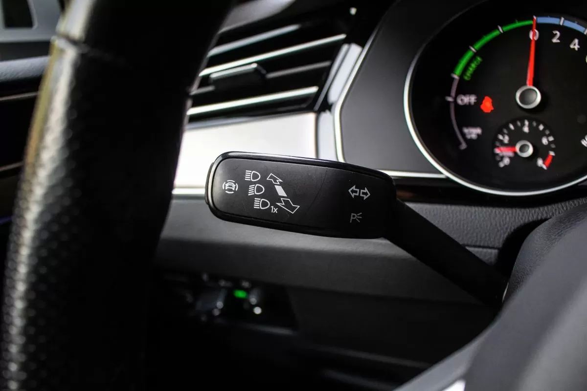 volkswagen-passat-variant-2020-hibrido-1395cc