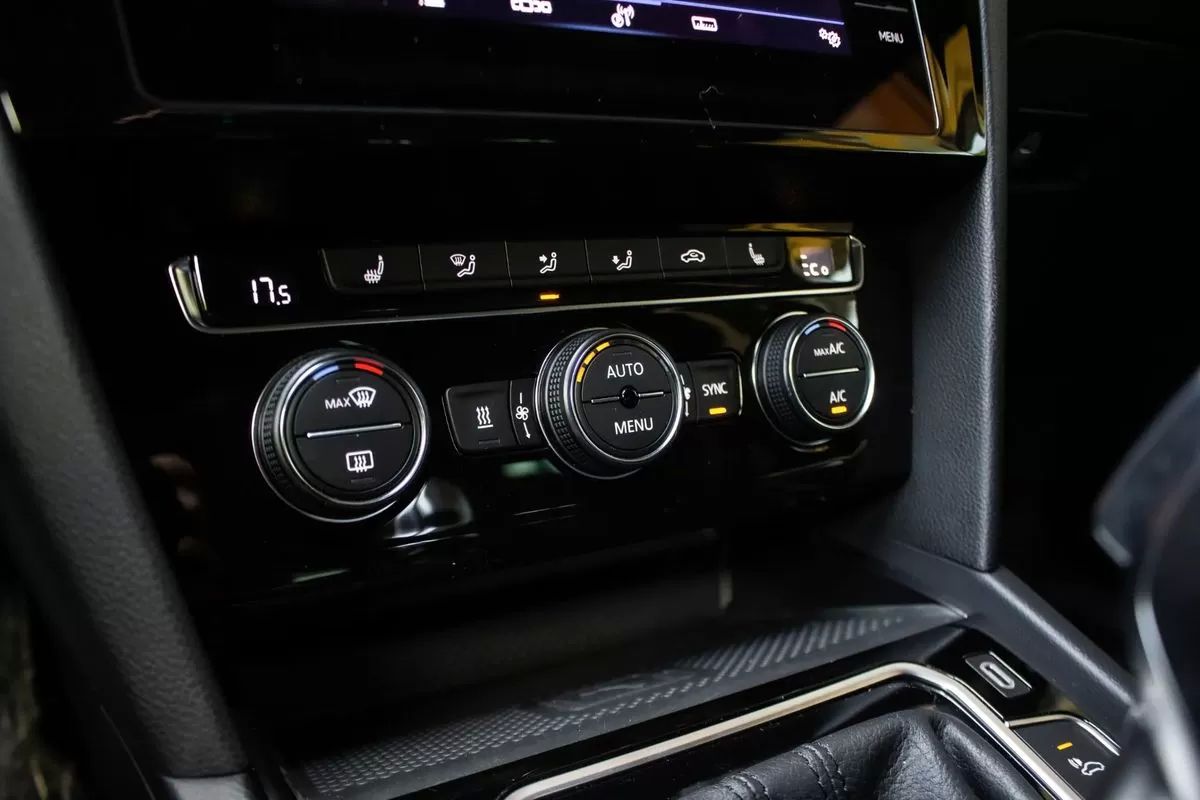 volkswagen-passat-variant-2020-hibrido-1395cc
