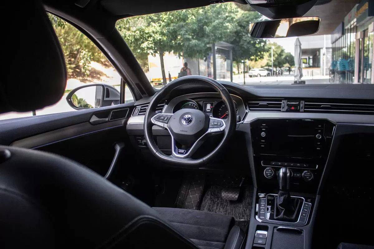 volkswagen-passat-variant-2020-hibrido-1395cc
