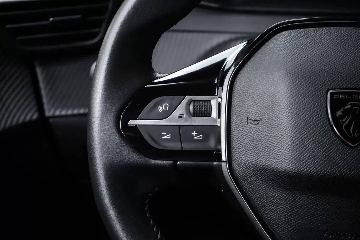 peugeot-e-208-2025-eletrico-0cc