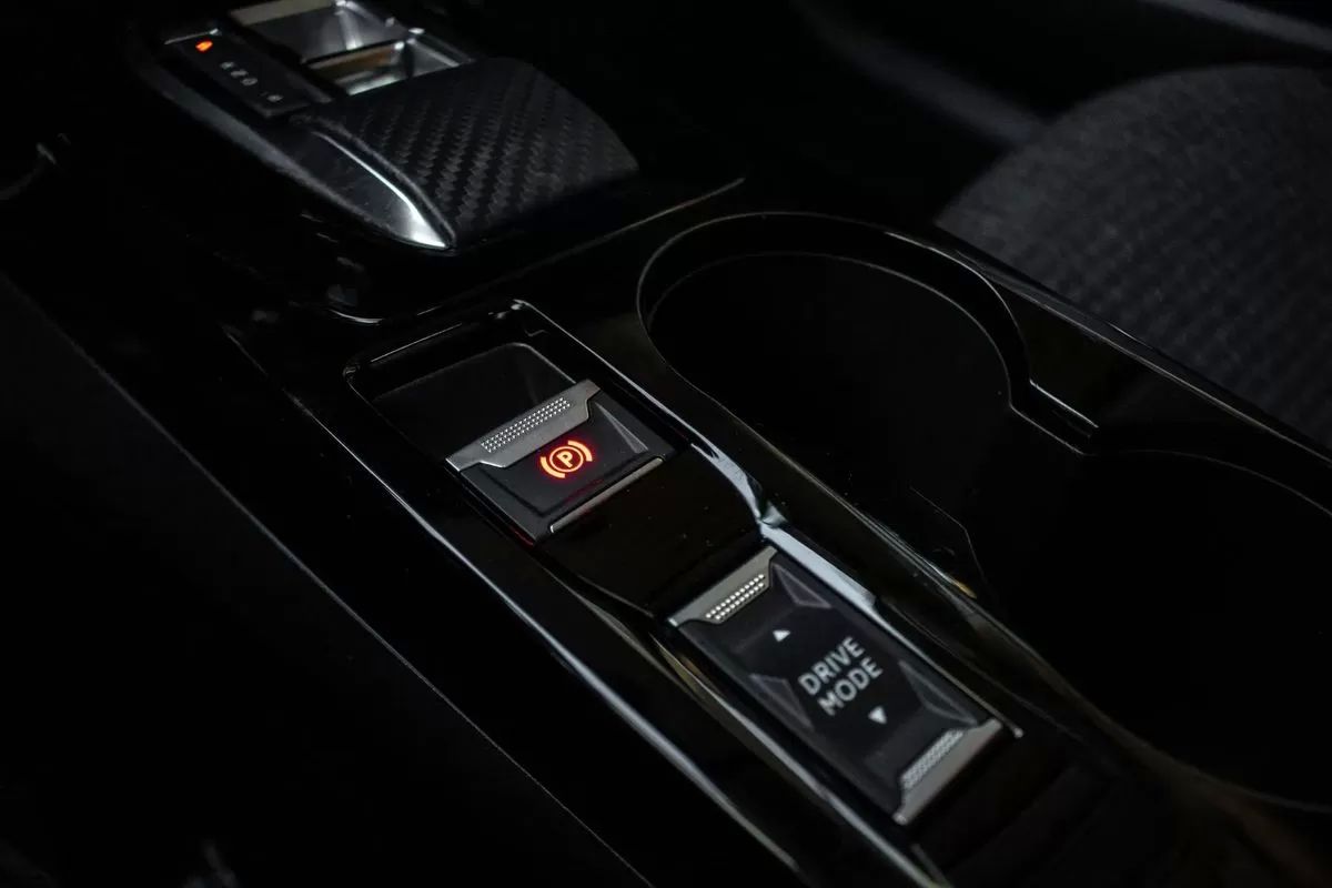 peugeot-e-208-2025-eletrico-0cc