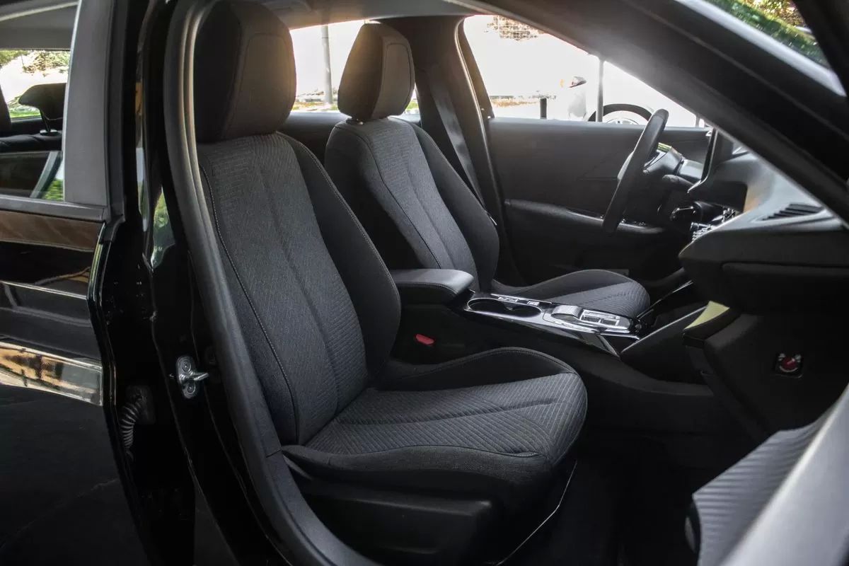 peugeot-e-208-2025-eletrico-0cc