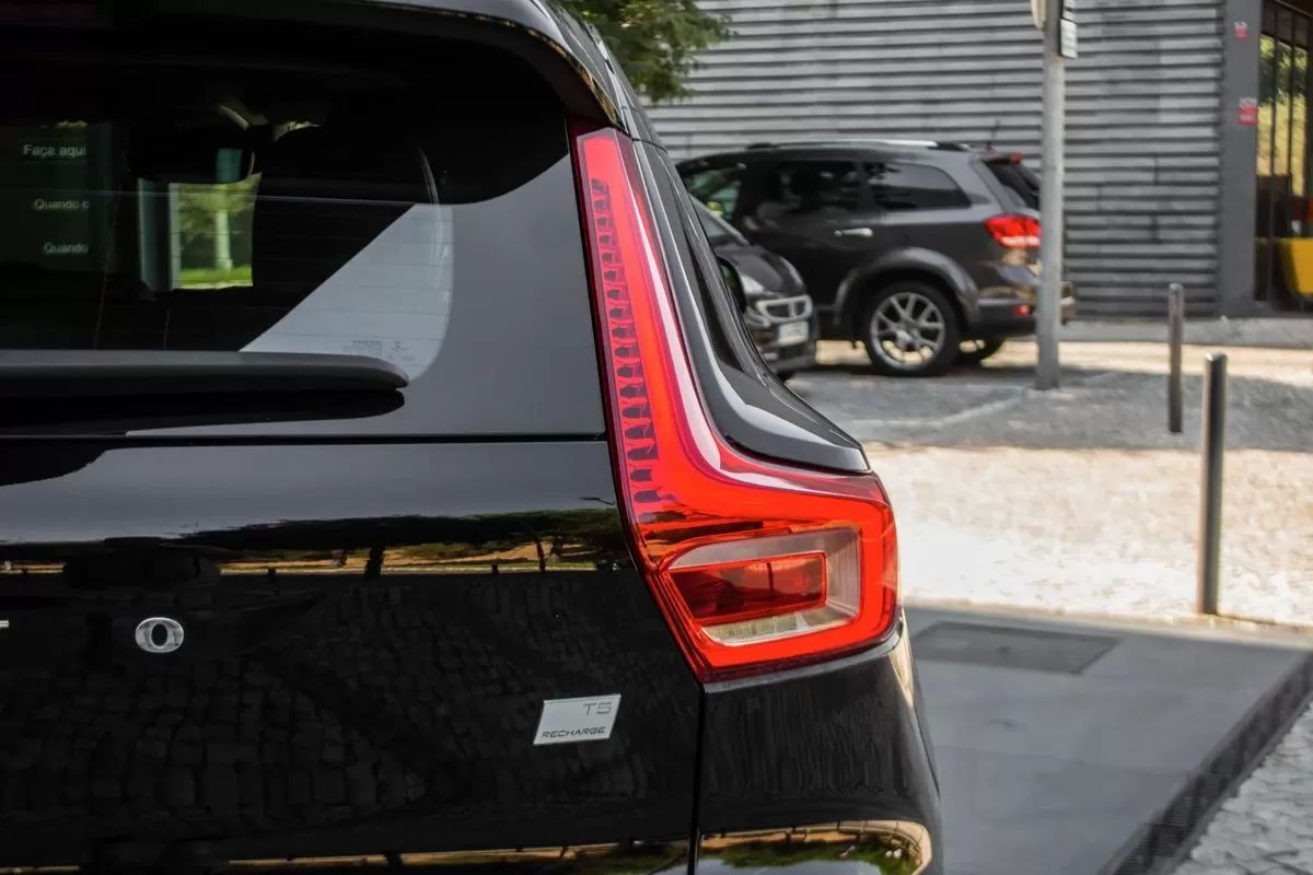 volvo-xc40-2021-hibrido-1477cc