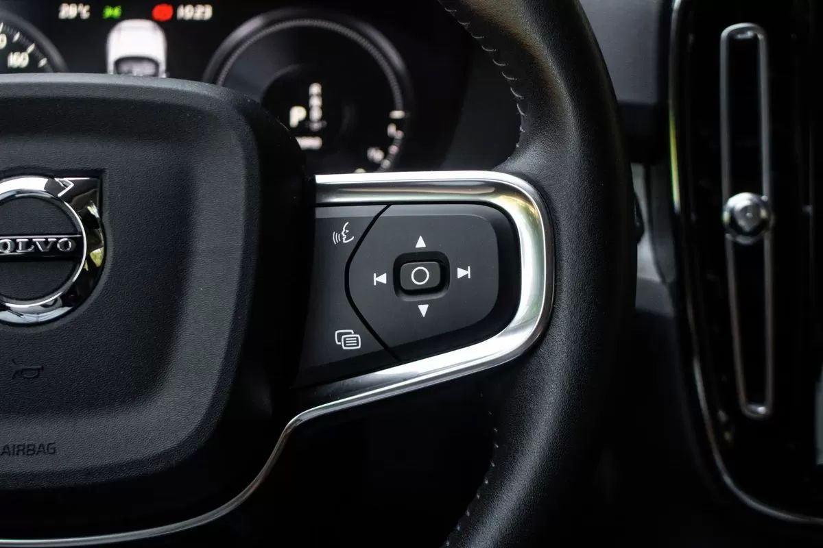 volvo-xc40-2021-hibrido-1477cc