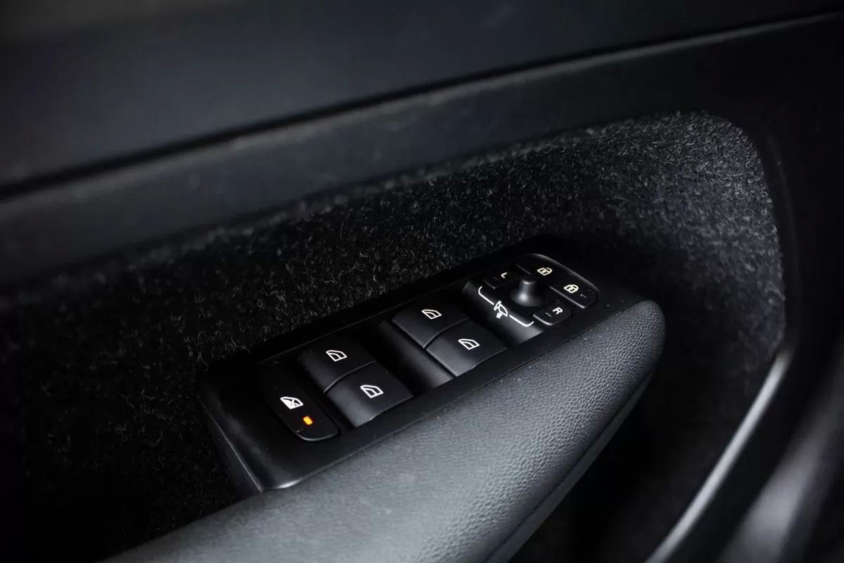 volvo-xc40-2021-hibrido-1477cc