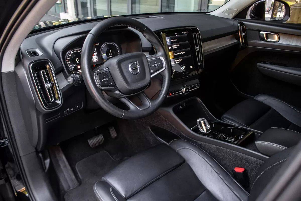 volvo-xc40-2021-hibrido-1477cc