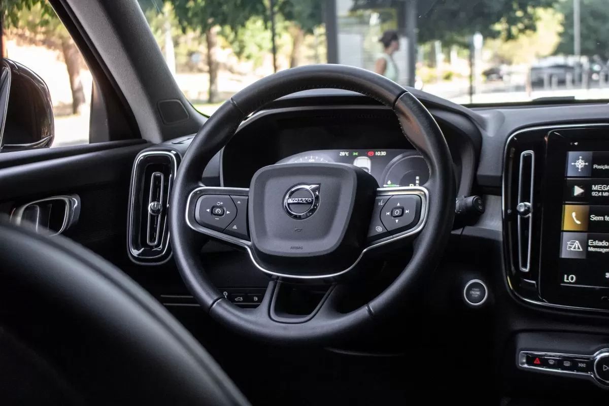 volvo-xc40-2021-hibrido-1477cc