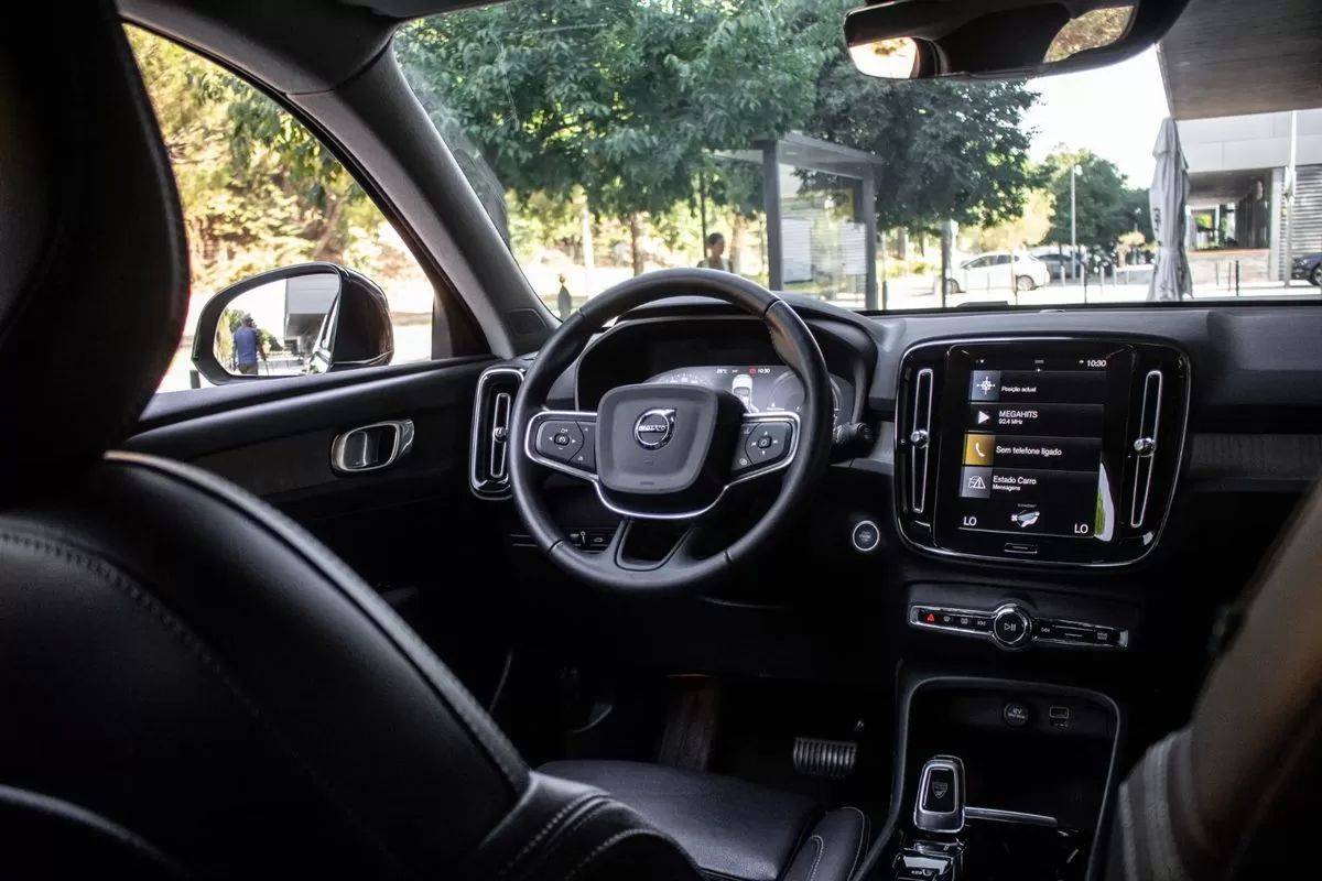 volvo-xc40-2021-hibrido-1477cc