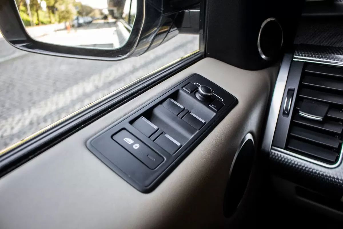 land-rover-range-rover-sport-2015-diesel-2993cc