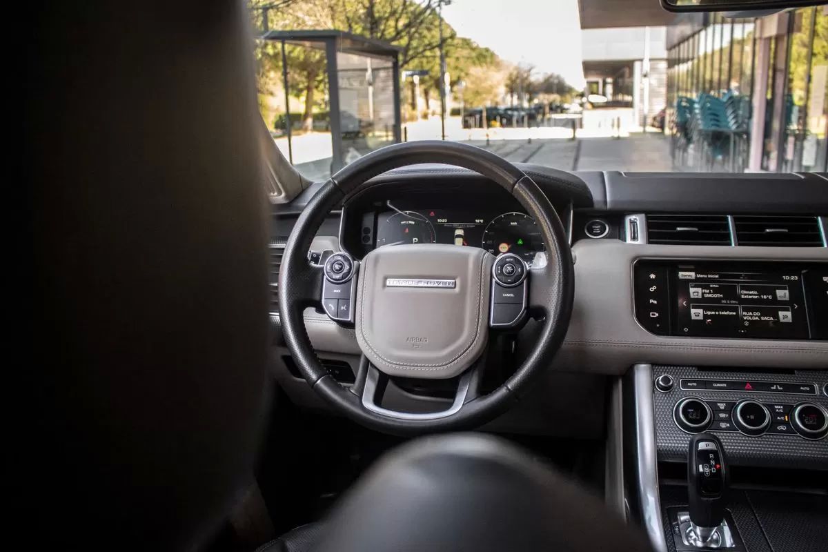 land-rover-range-rover-sport-2015-diesel-2993cc
