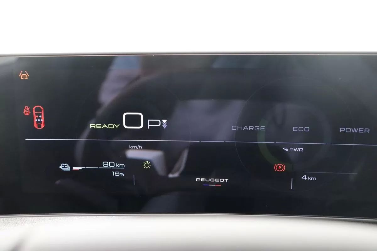 peugeot-e-3008-2026-eletrico-0cc