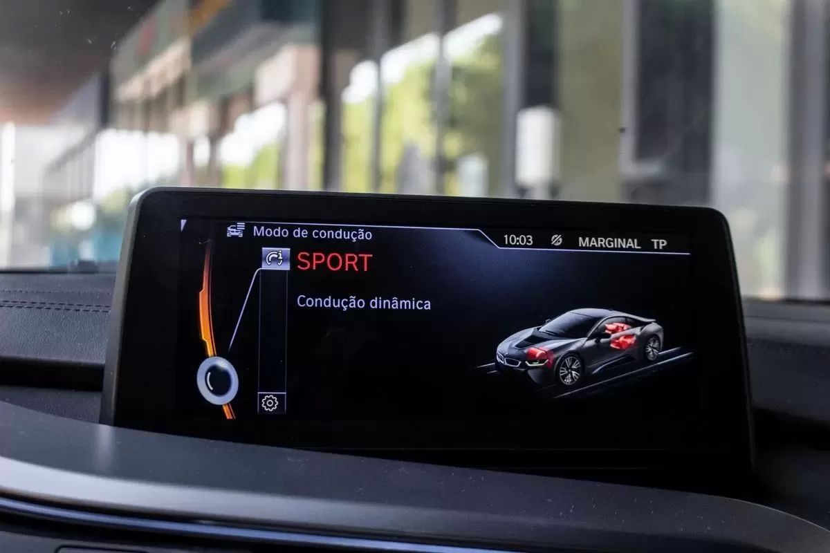 bmw-i8-2016-hibrido-1499cc