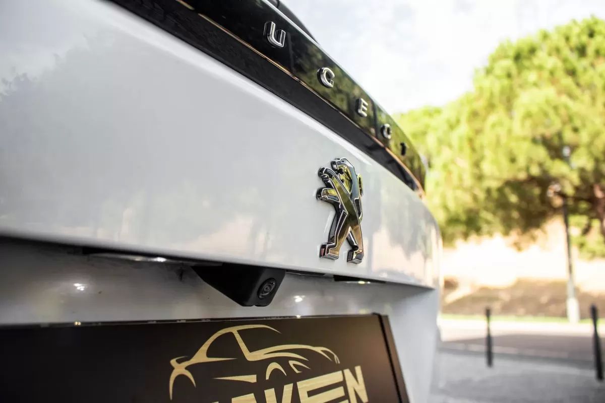 peugeot-e-2008-2021-eletrico-0cc