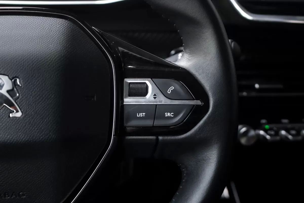 peugeot-e-2008-2021-eletrico-0cc