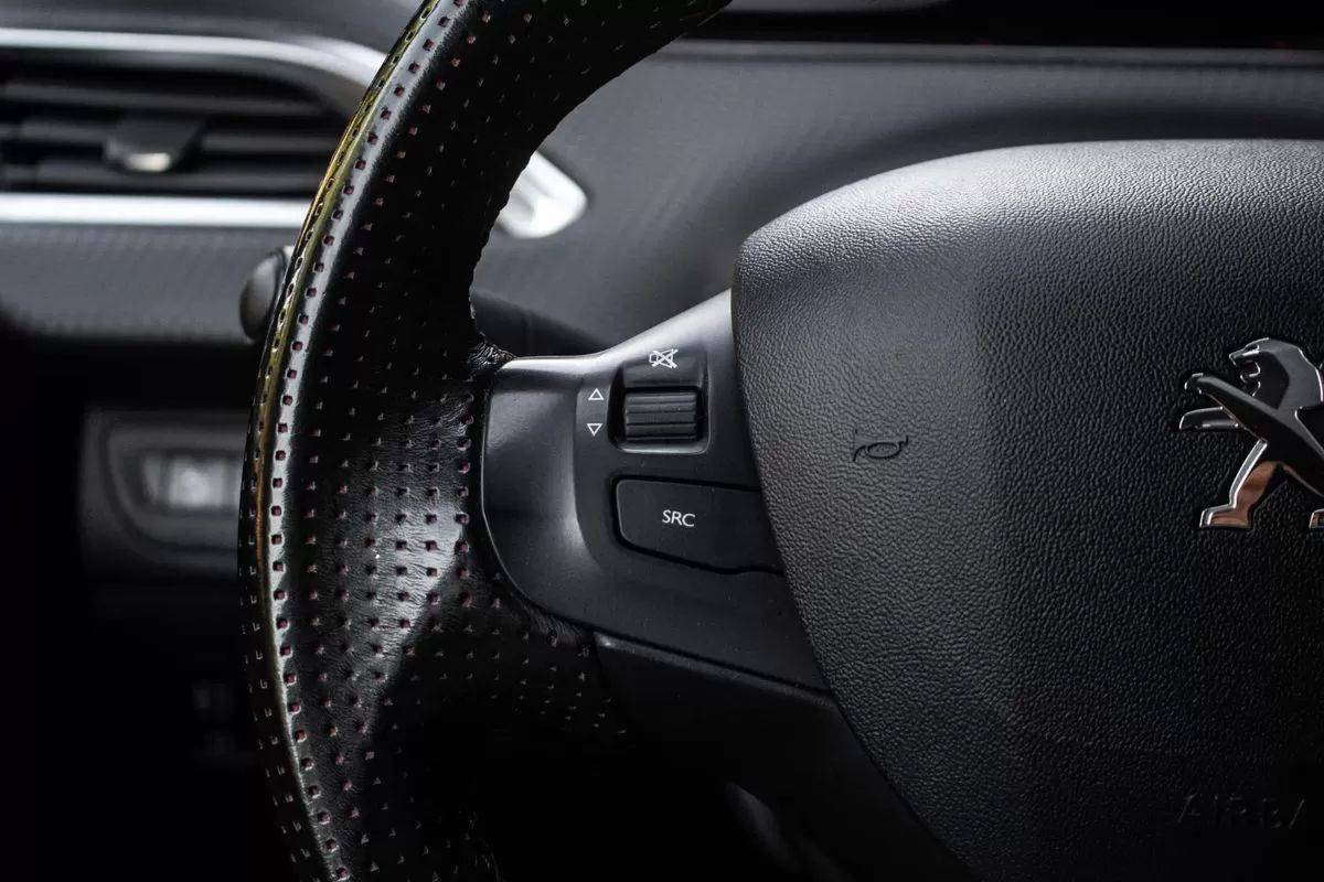peugeot-2008-2019-gasolina-1199cc