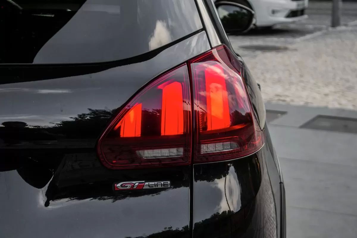 peugeot-2008-2019-gasolina-1199cc