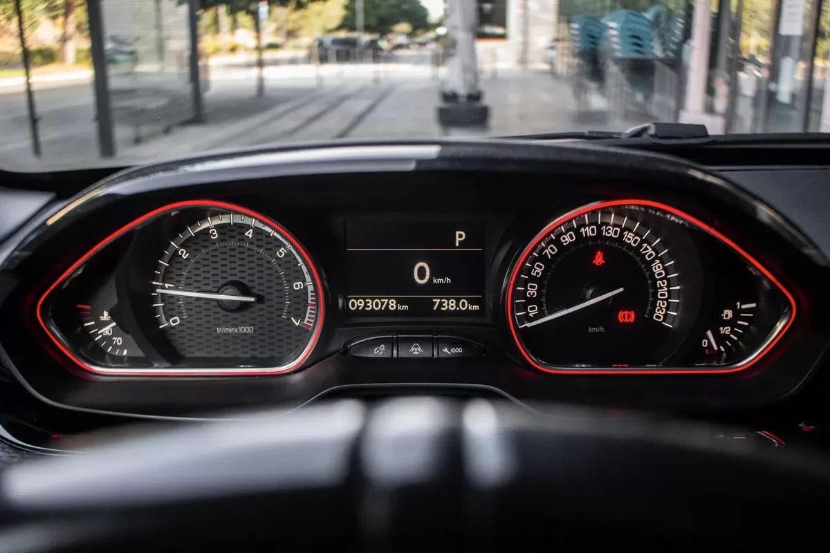 peugeot-2008-2019-gasolina-1199cc