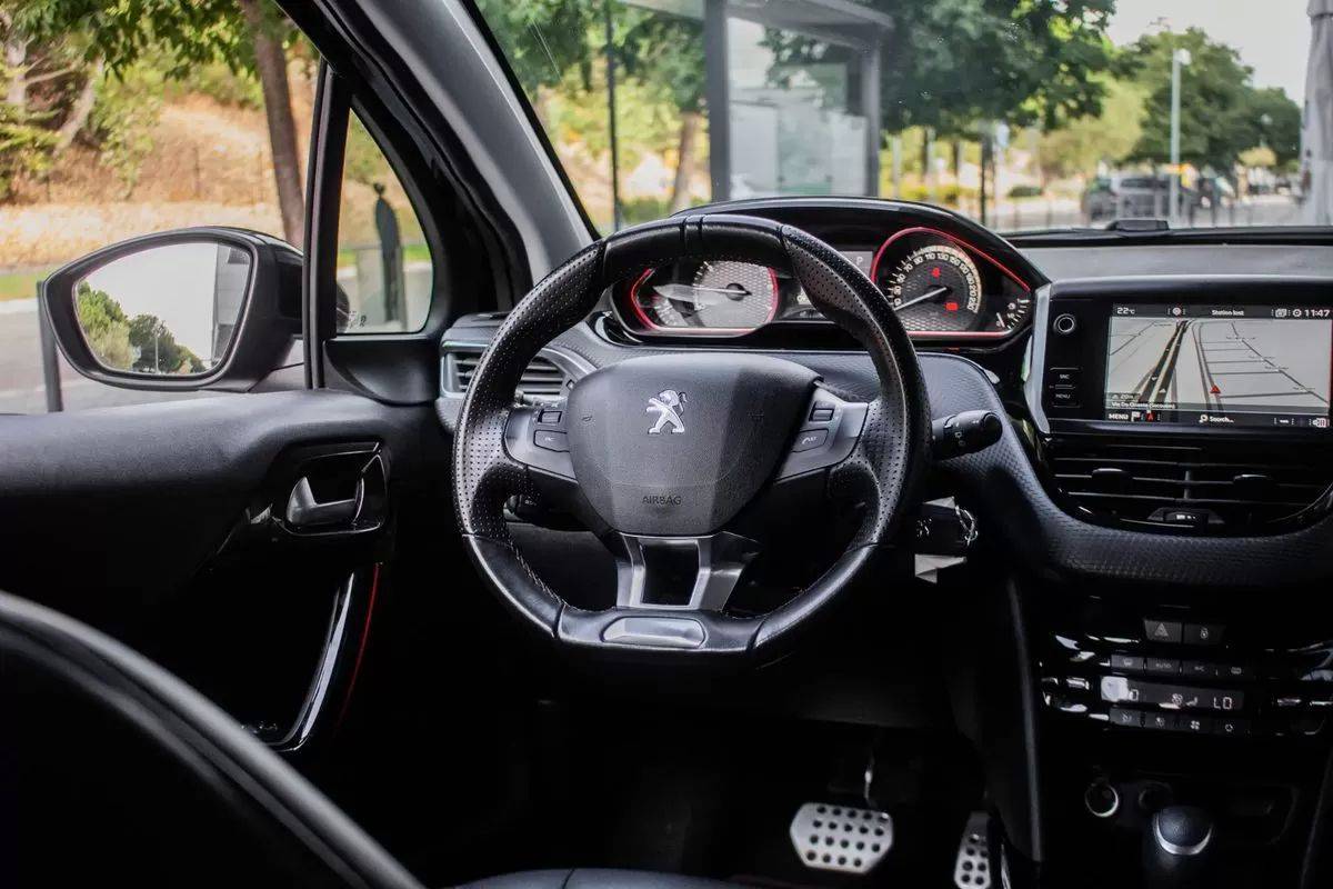 peugeot-2008-2019-gasolina-1199cc