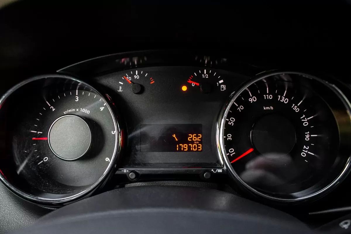 peugeot-3008-2013-diesel-1560cc