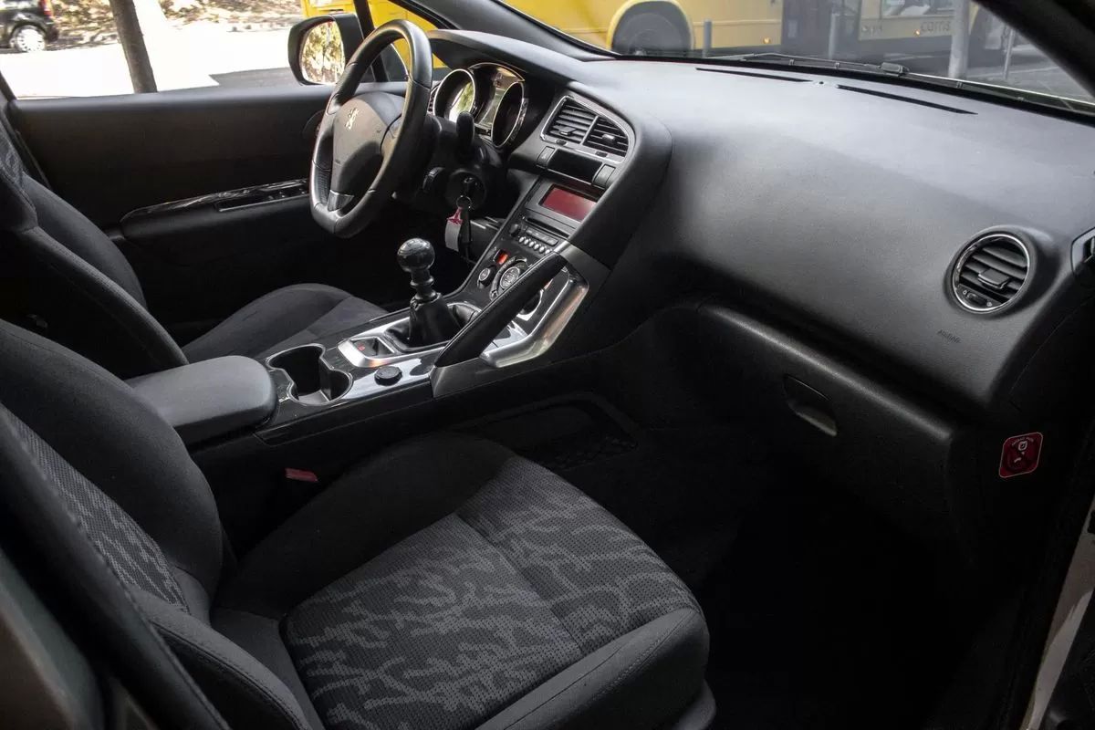 peugeot-3008-2013-diesel-1560cc