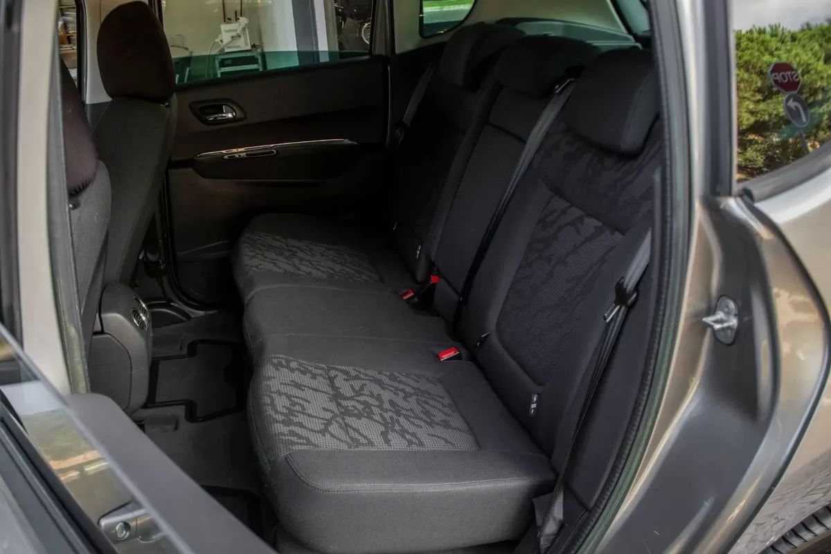 peugeot-3008-2013-diesel-1560cc