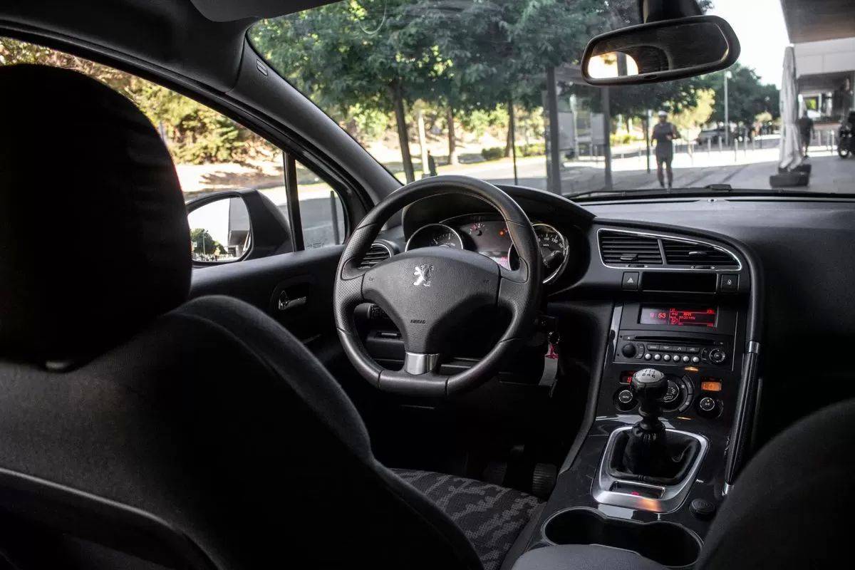 peugeot-3008-2013-diesel-1560cc