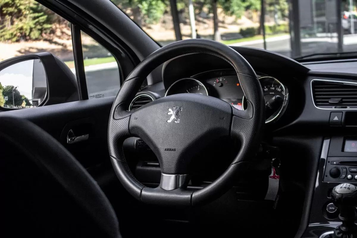peugeot-3008-2013-diesel-1560cc