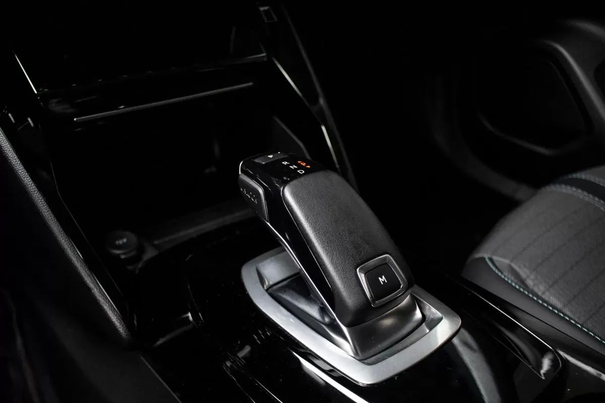 peugeot-2008-2021-gasolina-1199cc