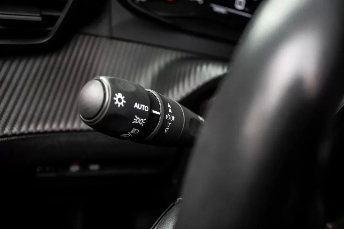 peugeot-2008-2021-gasolina-1199cc
