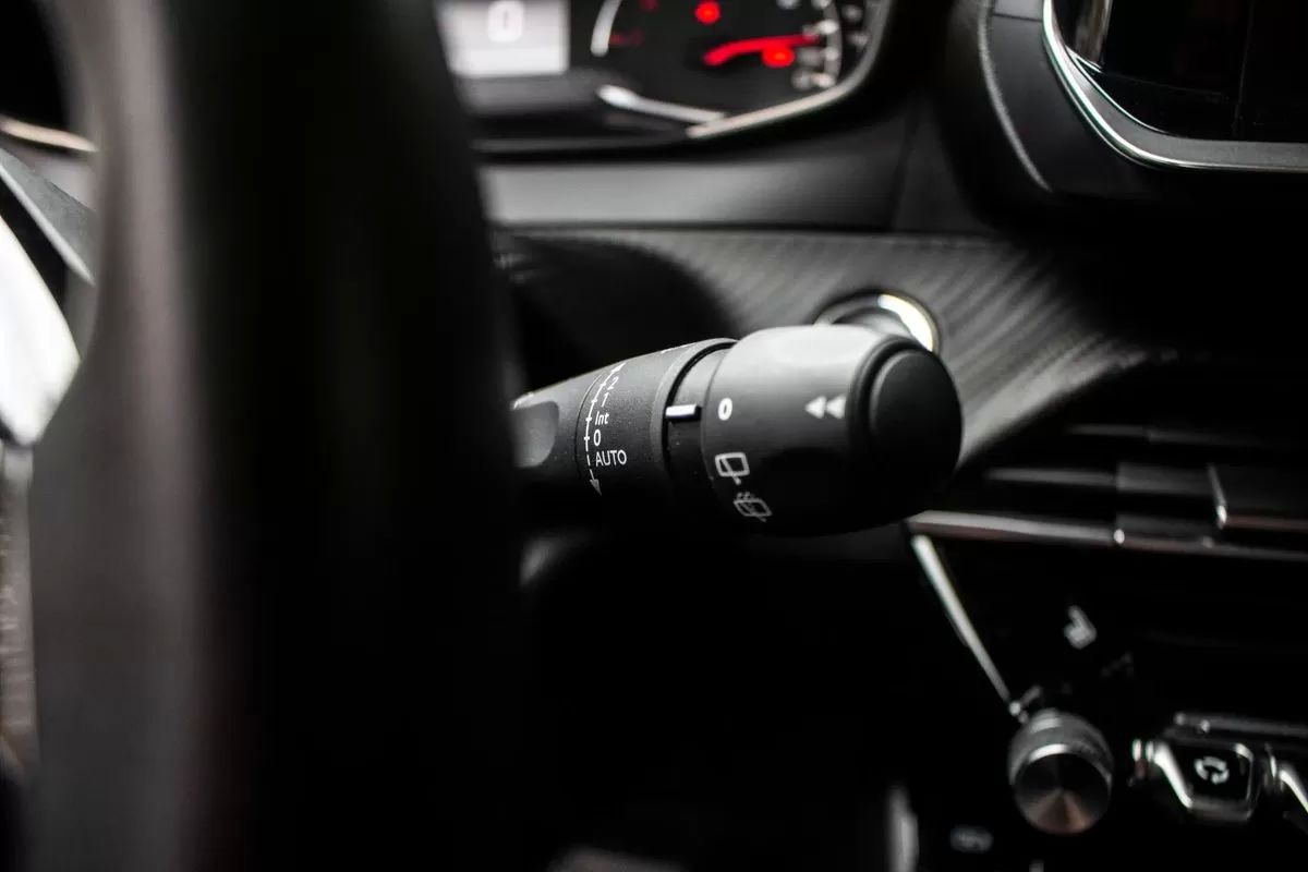 peugeot-2008-2021-gasolina-1199cc