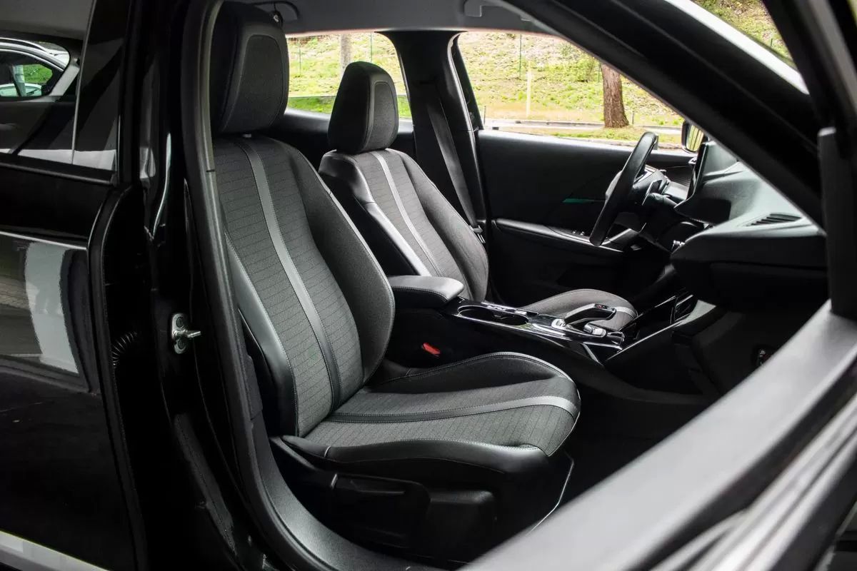 peugeot-2008-2021-gasolina-1199cc
