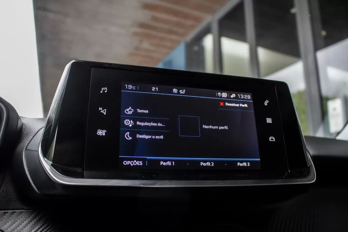 peugeot-2008-2021-gasolina-1199cc