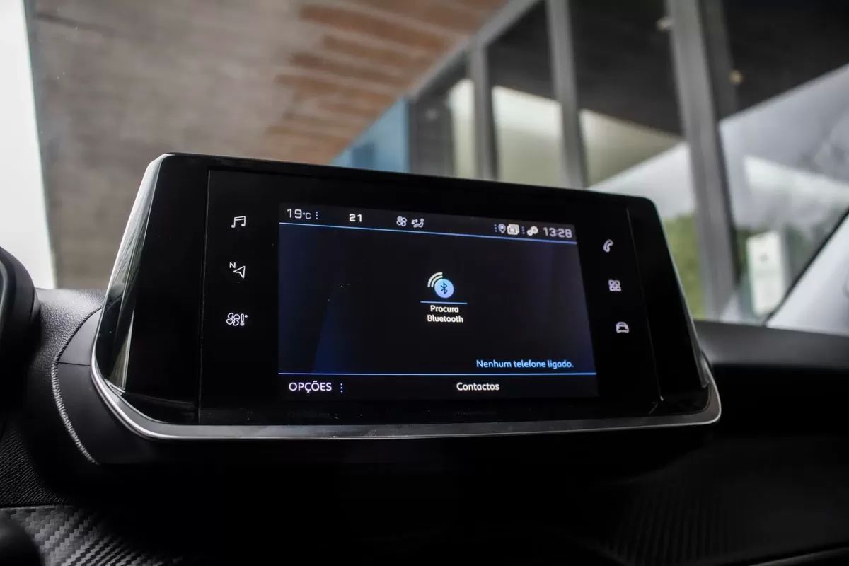 peugeot-2008-2021-gasolina-1199cc