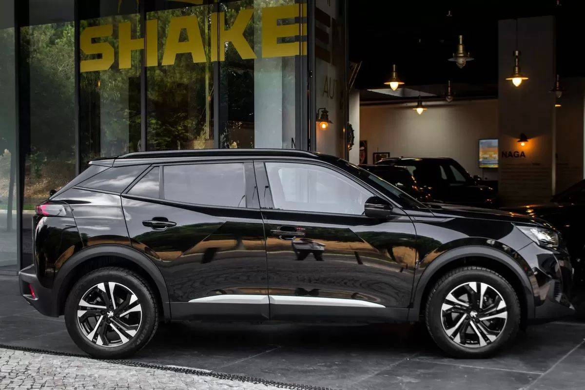 peugeot-2008-2021-diesel-1499cc