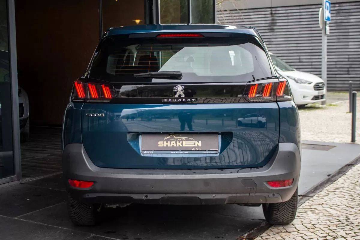 peugeot-5008-2022-gasolina-1199cc