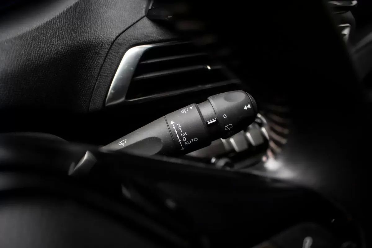 peugeot-5008-2022-gasolina-1199cc