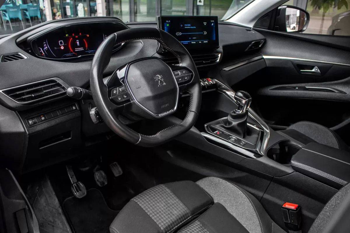 peugeot-5008-2022-gasolina-1199cc