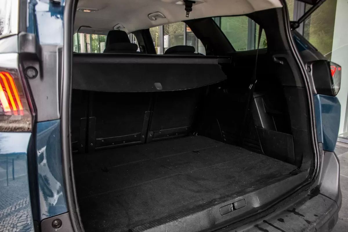 peugeot-5008-2022-gasolina-1199cc