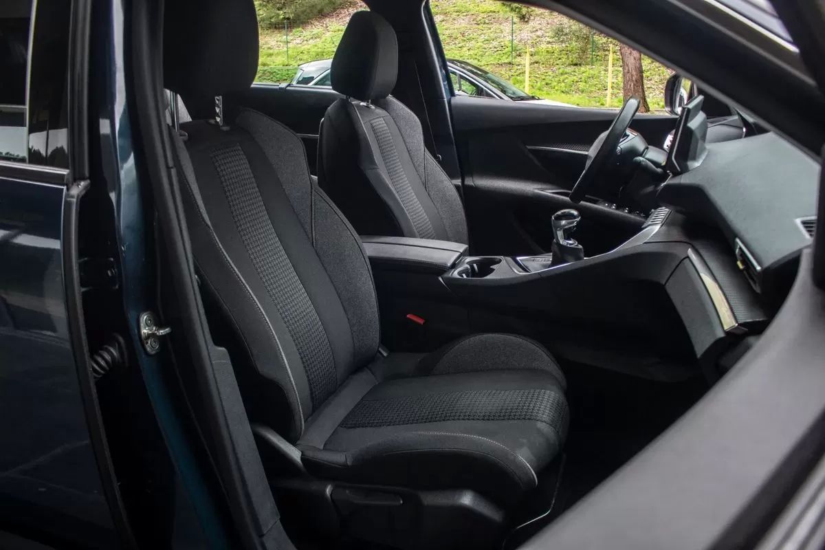 peugeot-5008-2022-gasolina-1199cc