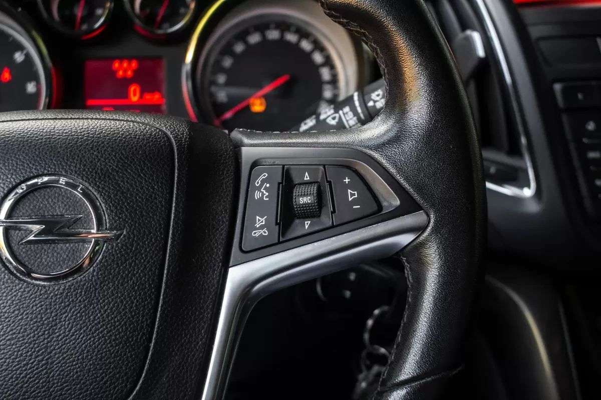 opel-zafira-2015-diesel-1598cc