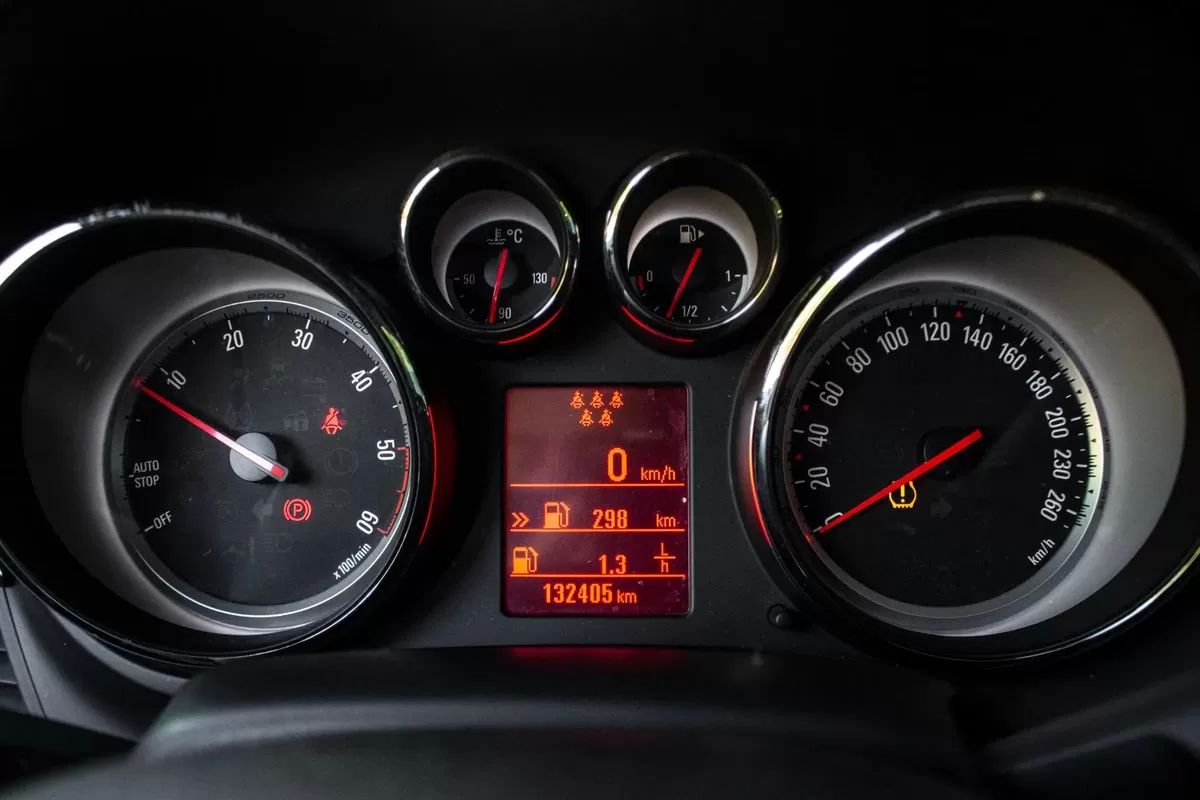 opel-zafira-2015-diesel-1598cc