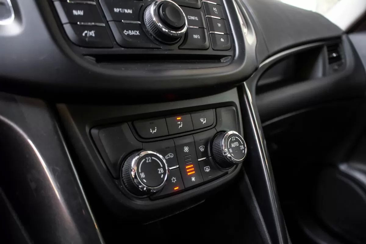 opel-zafira-2015-diesel-1598cc