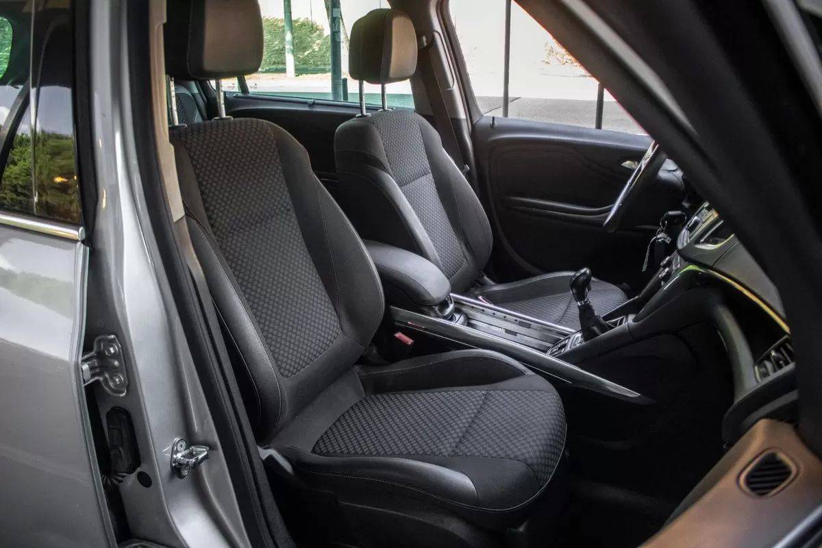 opel-zafira-2015-diesel-1598cc