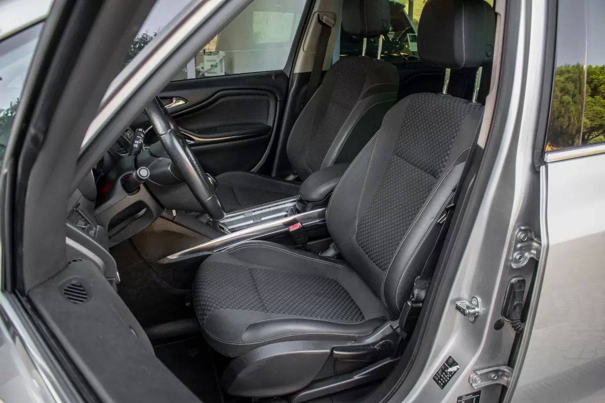 opel-zafira-2015-diesel-1598cc