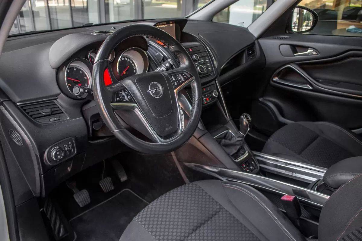 opel-zafira-2015-diesel-1598cc