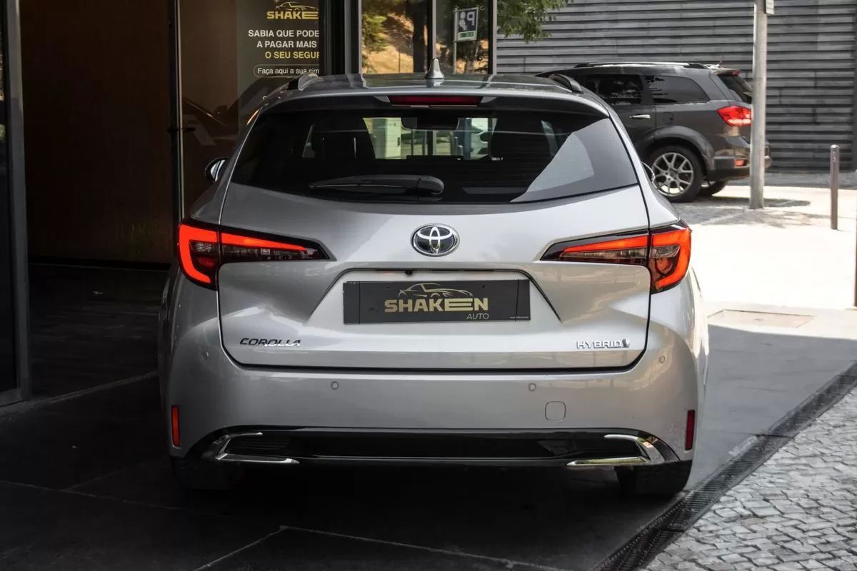 toyota-corolla-2023-hibrido-a-gasolina-1798cc