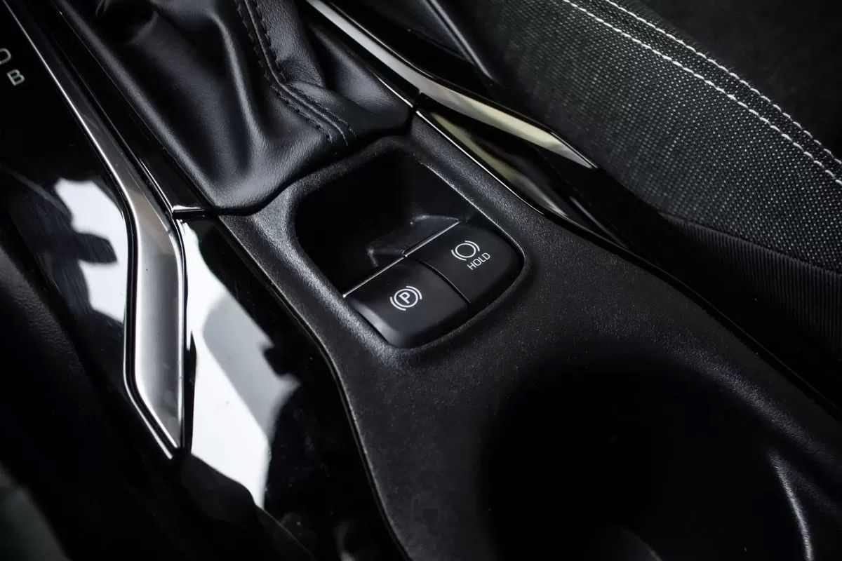 toyota-corolla-2023-hibrido-a-gasolina-1798cc