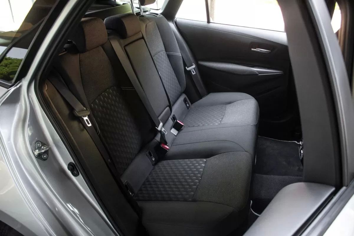 toyota-corolla-2023-hibrido-a-gasolina-1798cc
